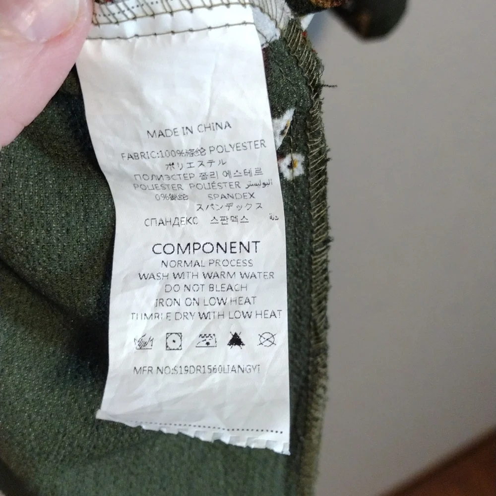 SIMPLEE FLORAL DRESS - Picture 11 of 11